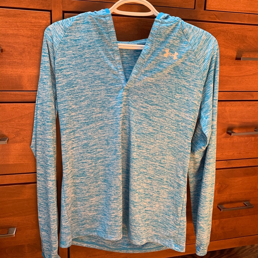 Women’s Long Sleeve Athletic Pullover